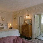 Sargent - King sized bed Alt view